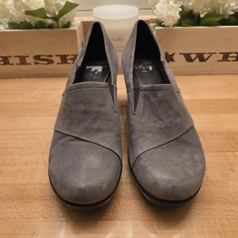 Dansko Rosaline Gray Suede Wedge Shoes Womens Size 41
